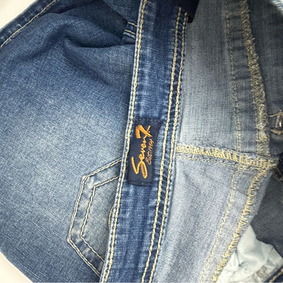 Seven7 Denim Distressed Blue Jean Shorts Size 4 Women's - Picture 4 of 8